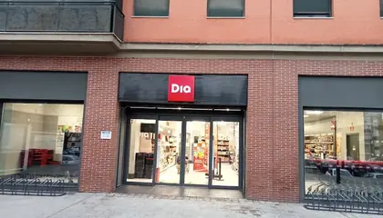 Dia Calle La Montaña Esq C/poeta Muñoz San Román 1(el Cisne1) 6-8, Camas