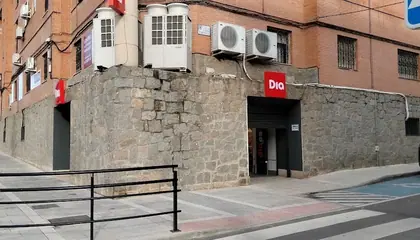 Dia Calle Monseñor Riveri 21, Coria