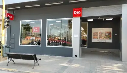 Dia Avenida Paz 44, Peralta