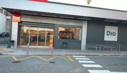 Dia Calle Castelao 1, Poio