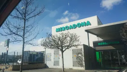 Mercadona Calle Met Miravitlles, 10, Figueres
