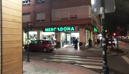Mercadona Camino de Ronda, 178, Granada