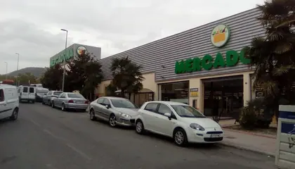 Mercadona Calle Mercedes Lamarque, 3, Jaén
