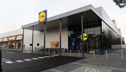 Lidl Calle de Campezo 10, Madrid