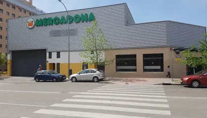 Mercadona Calle Cardenal Vte. Enrique y Tarancón, 16, Madrid