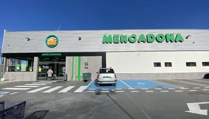 Mercadona Calle Quintanavides, 7, Madrid