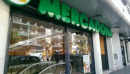 Mercadona Calle Josep Coroleu, 137, Vilanova i la Geltrú