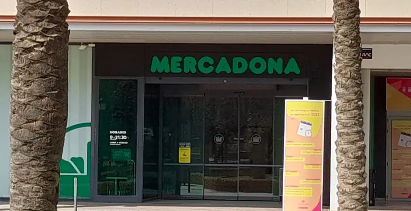 Mercadona en Avenida Granada, s/n (c.c. Vega Plaza), Molina de Segura