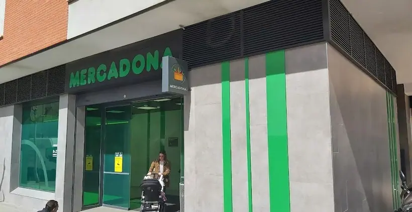 Mercadona en Calle Pintor Pedro Flores, 15, Murcia