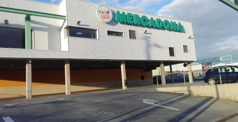 Mercadona en Avenida do Mar, 102, Narón