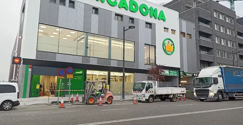 Mercadona en Calle Carreño, 1, Oviedo