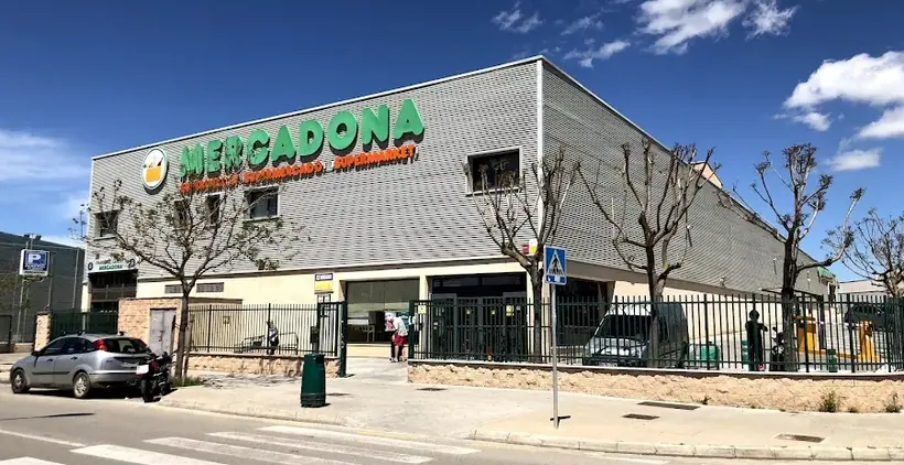Mercadona en Avenida América, 13, Palma