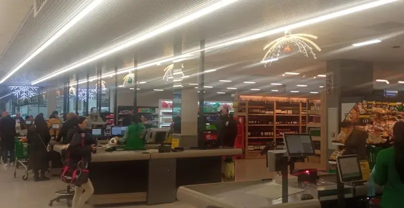 Mercadona en Avenida Sarmiento Rivera, 16, Ponteareas
