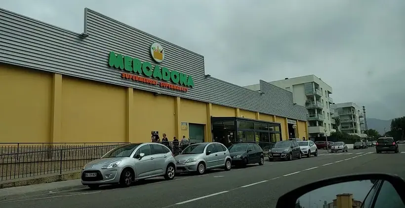 Mercadona en Avenida Nord, 14, Roses