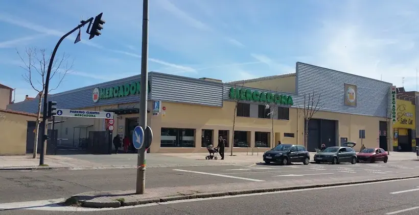 Mercadona en Avenida de los Cipreses, 61, Salamanca