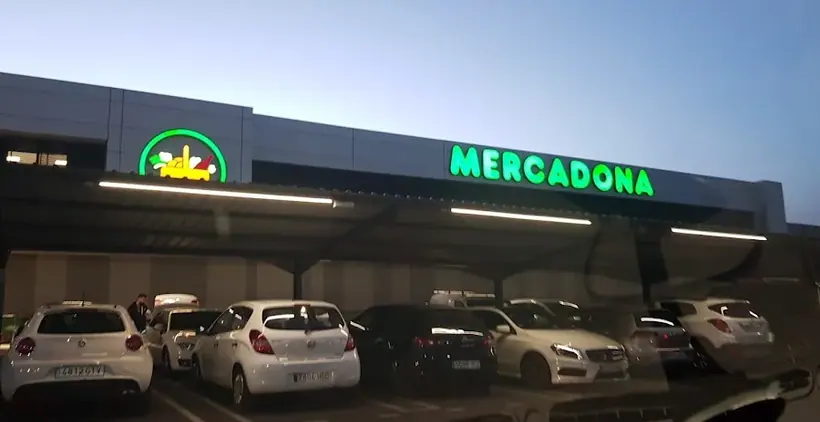 Mercadona en Calle Puput, 51, San Antonio de Benagéber