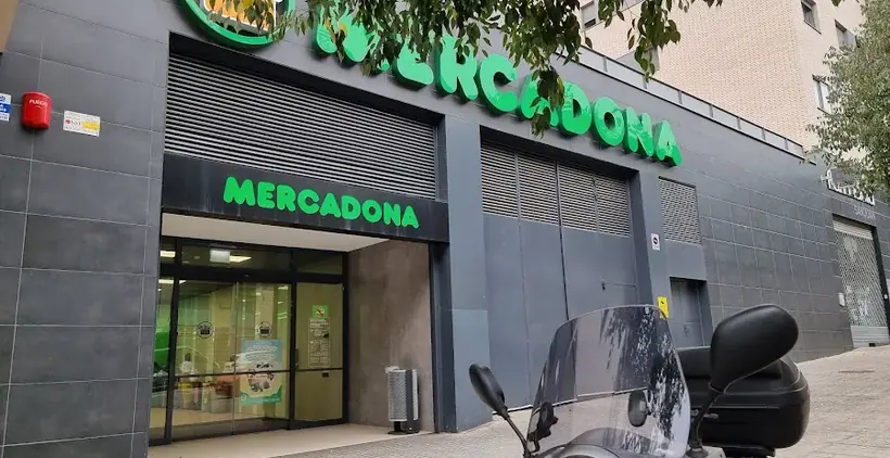 Mercadona en Calle Frederic Mompou, 5, Sant Boi de Llobregat
