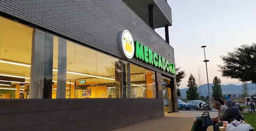 Mercadona en Calle del Pla, 2, Sant Feliu de Llobregat