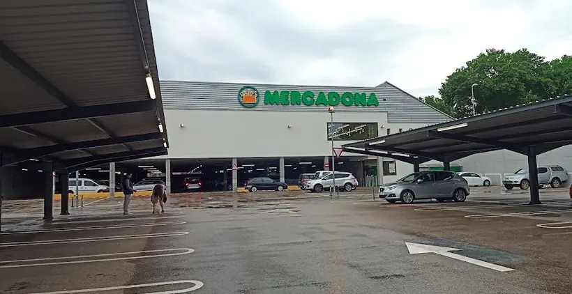 Mercadona en Carretera de Sils, 14, Santa Coloma de Farners