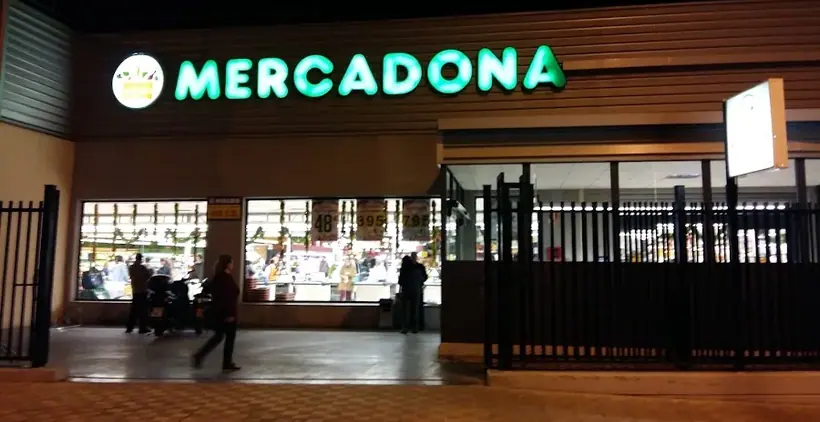 Mercadona en Avenida de la Revoltosa, s/n, Sevilla