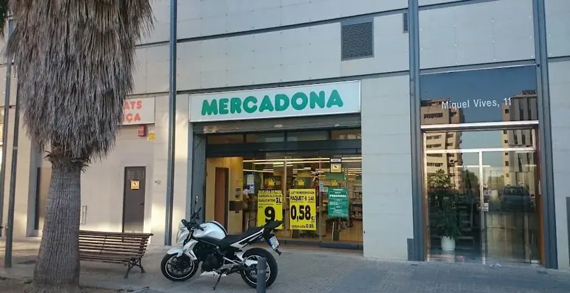 Mercadona en Avenida Jacquard, 48, Terrassa