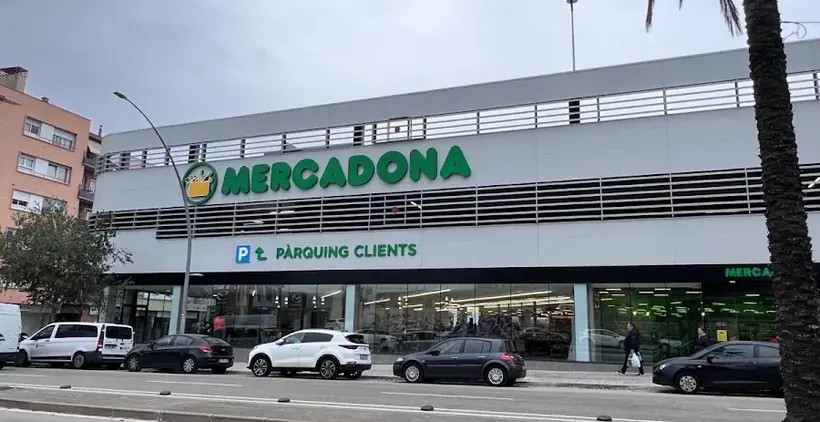 Mercadona en Avenida Jaume L, 91, Terrassa