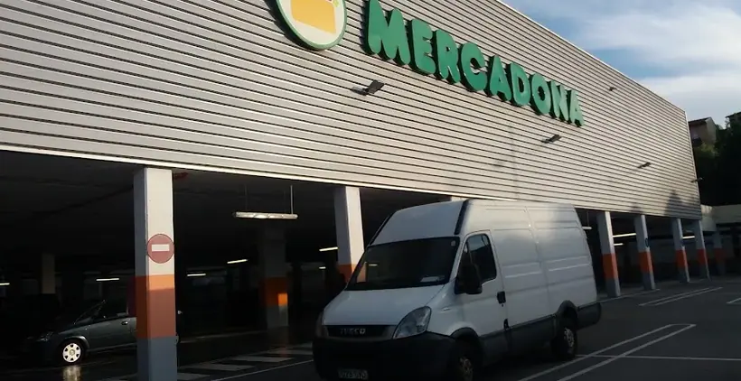Mercadona en Calle Joan Maragall, s/n, Tona