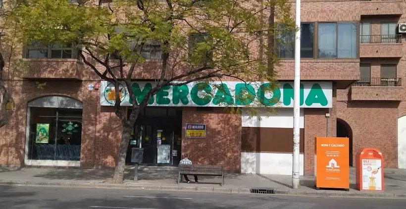 Mercadona en Avenida Tres Cruces, 15, Valencia