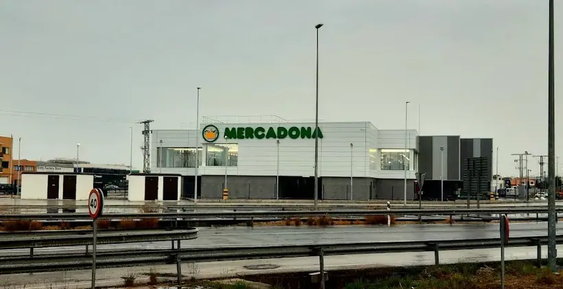 Mercadona en Calle Viejo de Rosell, 2b, Vinaròs